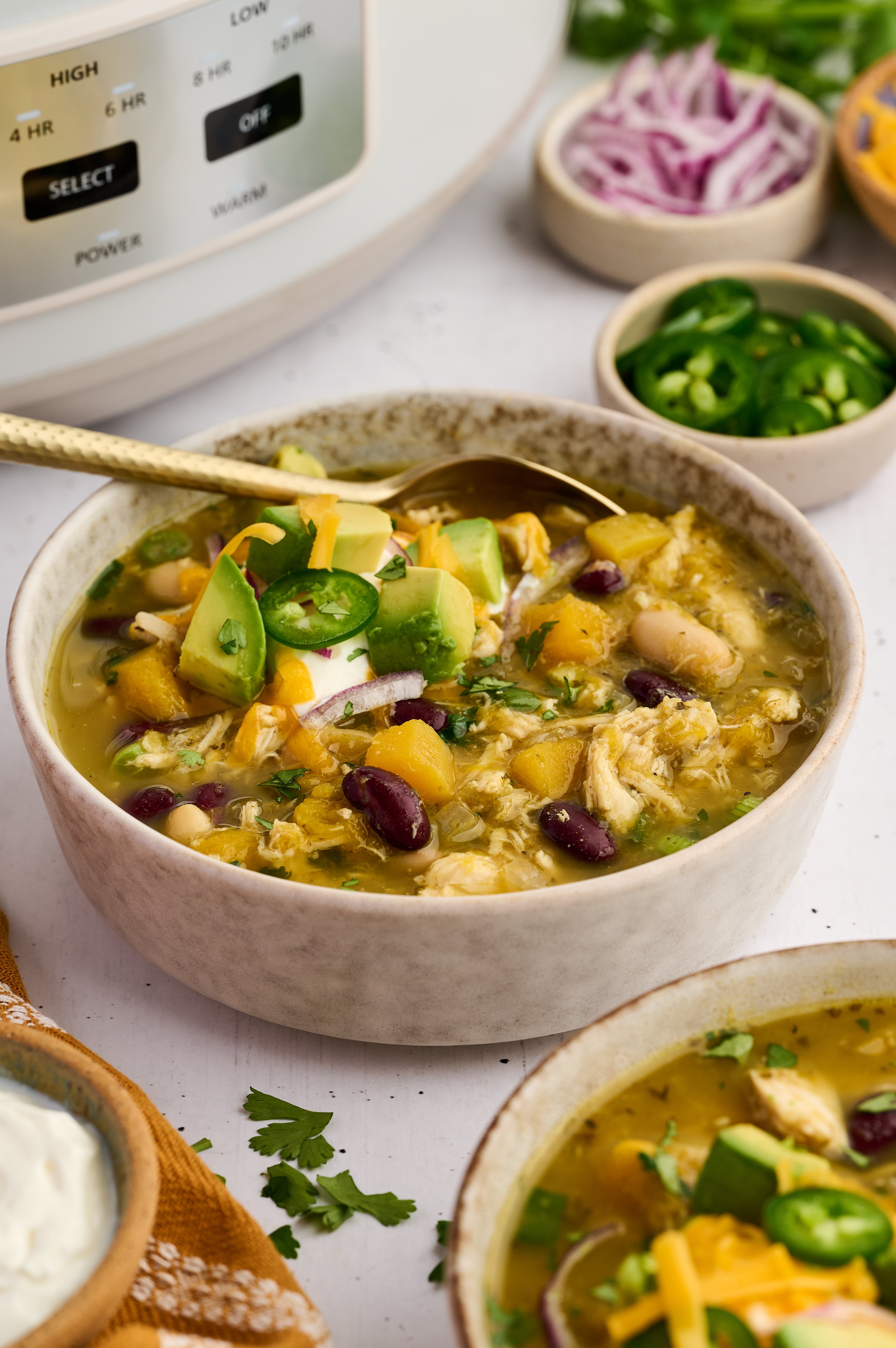 Healthy Slow Cooker Salsa Verde Chicken Chili
